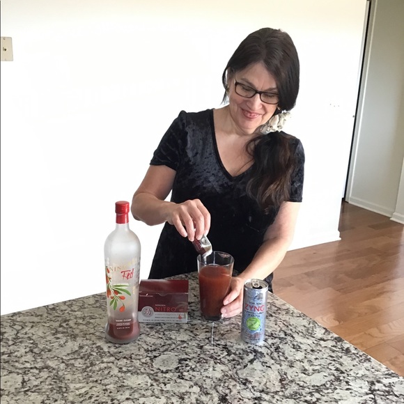 Meet your Posher, Tina - Picture 3 of 7